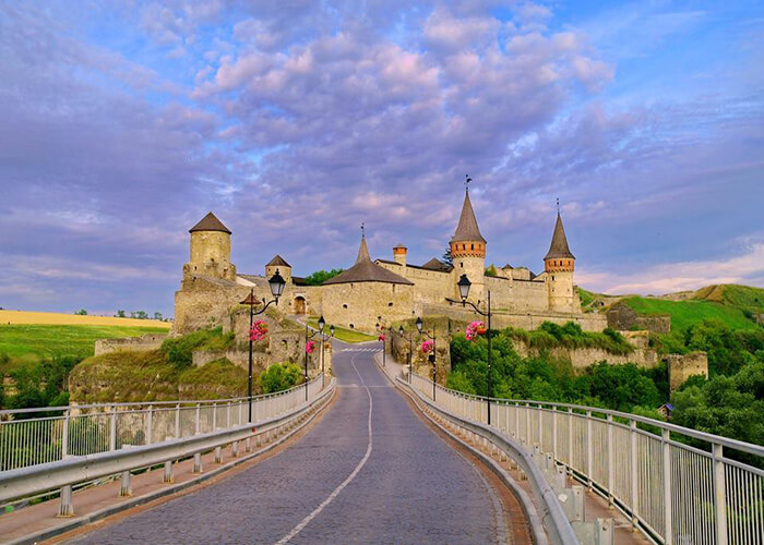 شهر کامیانتس - پودیلسکیی ( Kamianets-Podilskyi ) 